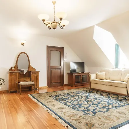 W Dworku Cheval Lägenhetshotell 3*