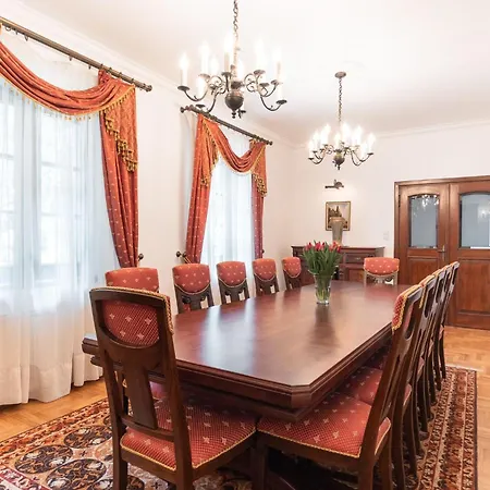 W Dworku Cheval Апарт-отель