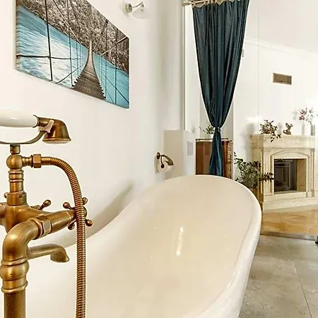 W Dworku Cheval Aparthotel 3*