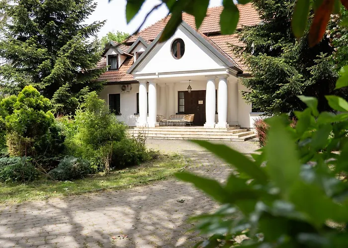 Lejlighedshotel W Dworku Cheval 3*